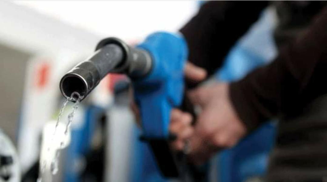 নাটোর পৌরসভার বিভিন্ন মসজিদে স্বাস্থ্য সুরক্ষা সামগ্রী বিতরণ: