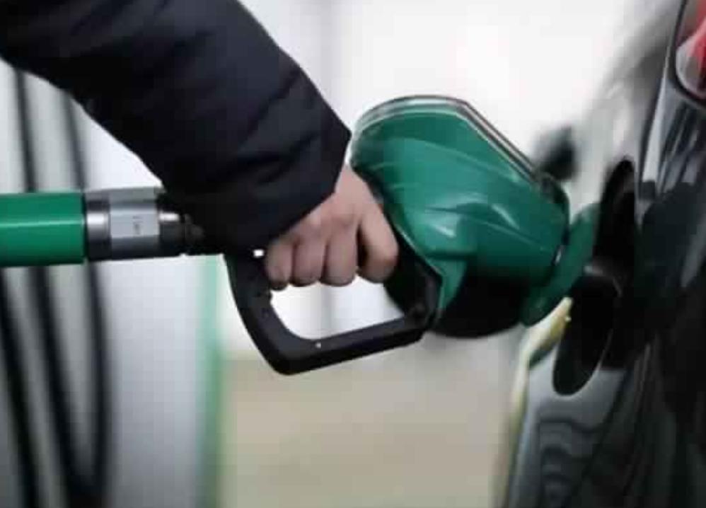 পরপর ১৫ দিন! দাম বাড়ল পেট্রোল-ডিজেলের