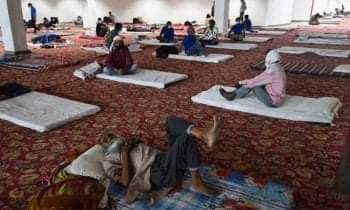 শীর্ষ আদালতের প্রশ্ন ও সমালোচনার সম্মুখীন দিল্লি সরকার: