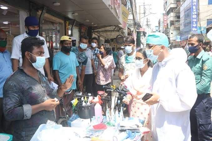 বরিশালে নকল স্যানিটাইজার জব্দ, ২ জনকে জেল: