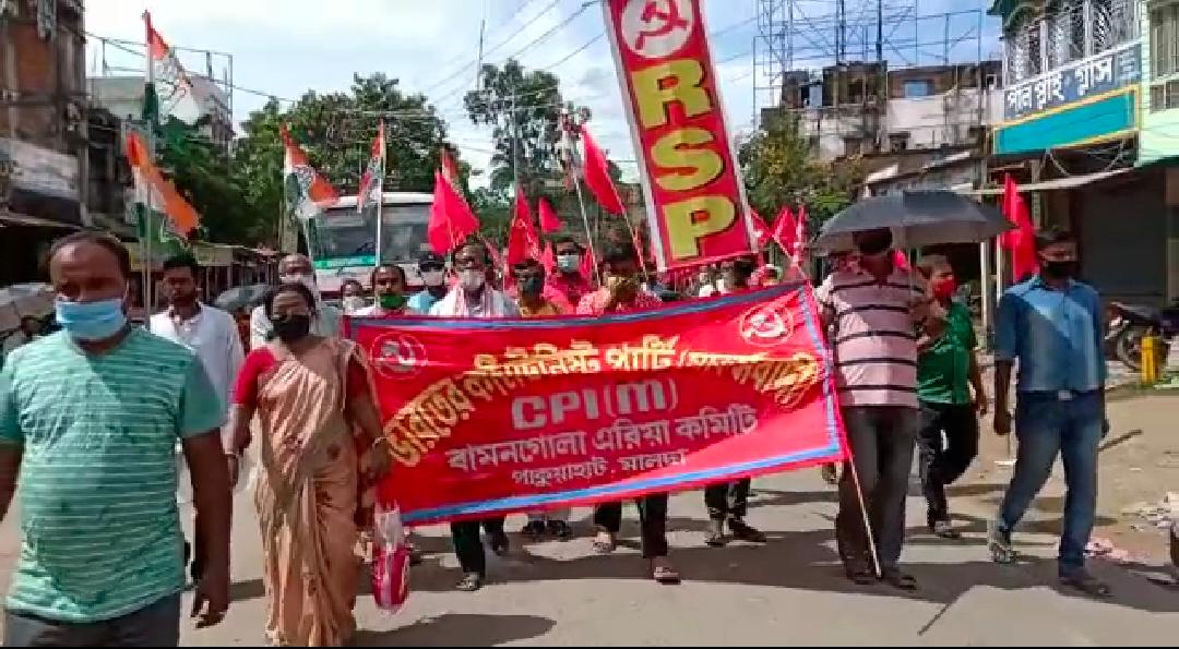 মহেশপুর পঞ্চায়েতের প্রধানের বিরুদ্ধে দুর্নীতির অভিযোগ নিয়ে ডেপুটেশন