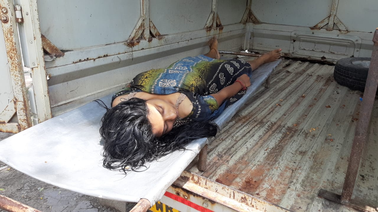 গলায় ফাঁস লাগিয়ে আত্মঘাতী হলো 16 বছরের স্কুল ছাত্রীর