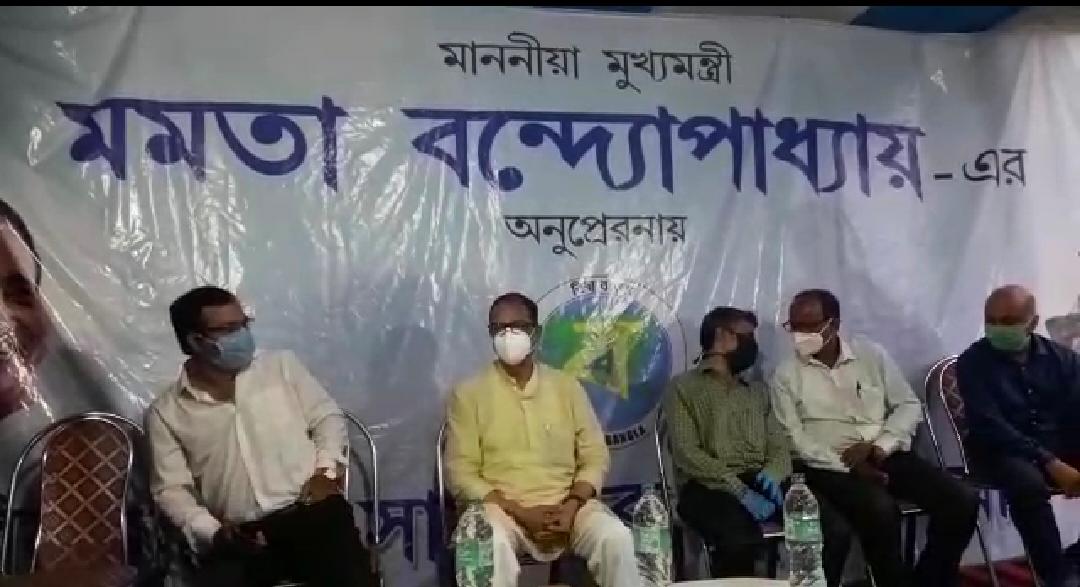 আসানসোলে সামাজিক সুরক্ষা যোজনার কার্ড বিতরণ, উপস্থিত মন্ত্রী মলয় ঘটক