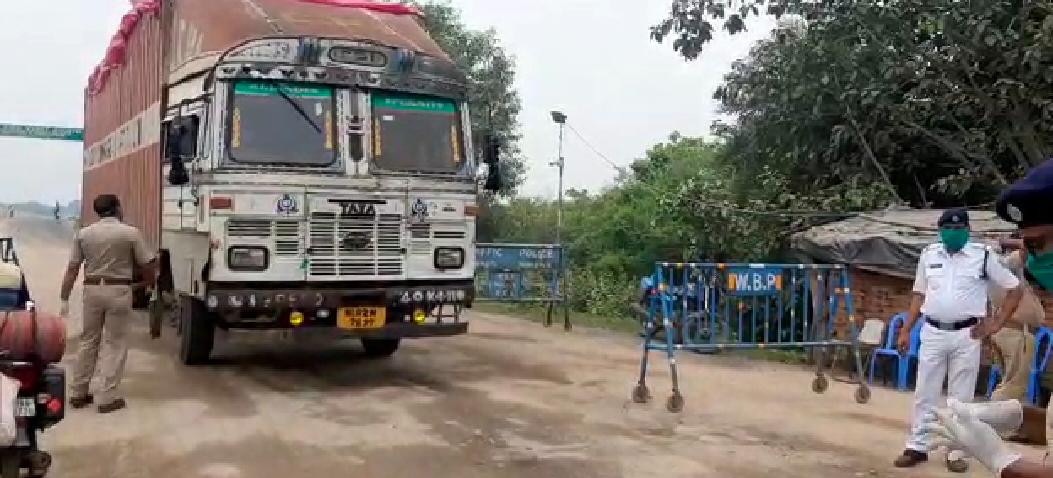 বারাবনির রুণাকুরা ঘাটে নাকা পয়েন্ট এর উদ্বোধন করলেন হিরাপুর সিআই