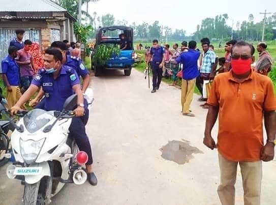 গোবিন্দগঞ্জ ২ কেজি ওজনের গাঁজা গাছ সহ আটক-১।