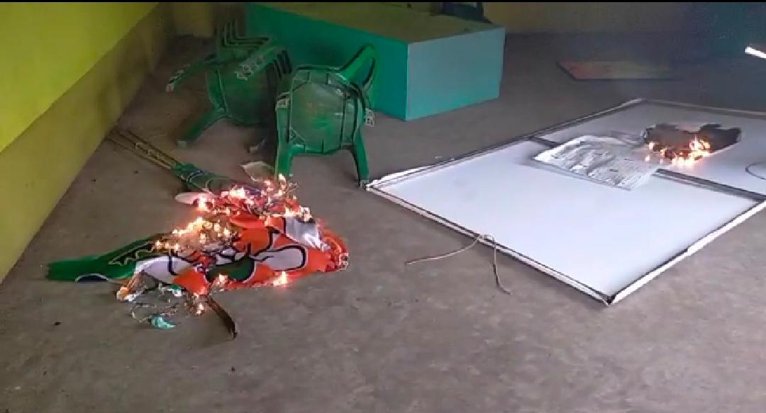 তৃণমূলের গোষ্ঠী দ্বন্দ্বে উত্তাল পান্ডবেস্বর