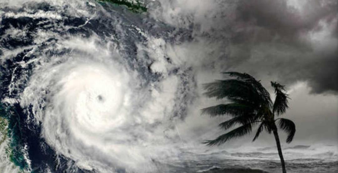 গেরুয়া সতর্কতা, ২৪ ঘন্টার প্রবল বৃষ্টিপাতে কলকাতা এবং সুন্দরবনের বহু এলাকা জলমগ্ন হওয়ার সম্ভাবনা