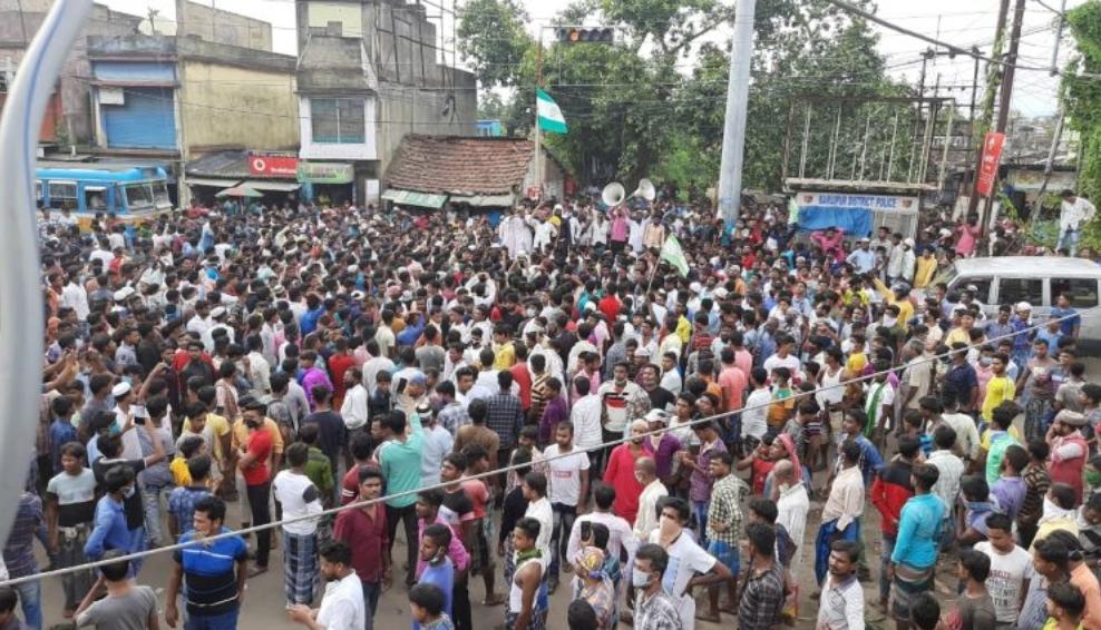 রাজনীতির ময়দানে প্রভাব ফেলছে আব্বাস, ভয়ে আব্বাসের উপর হামলা চালাল তৃণমূল নেতা শওকত