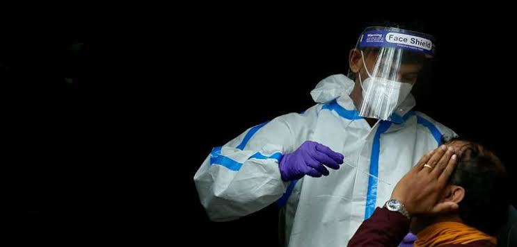 বাংলায় মোট করোনা আক্রান্ত ১,০৪,৩২৬ জন, মৃত্যু হল মোট ২,২০৩ জনের
