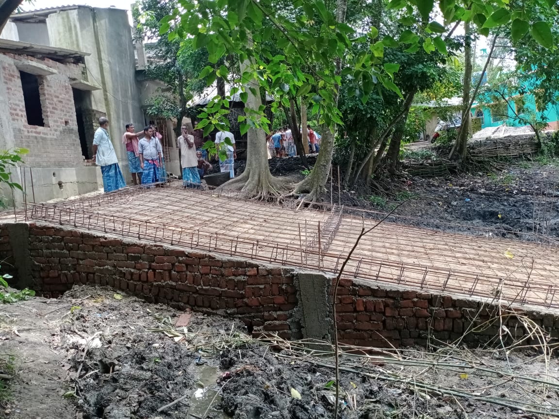 জয়সিংহ চক (কালুপাড়া) জনসাধারণের জন্য গ্রামপঞ্চায়েত প্রকল্পের ঘাট নির্মাণে বাধা বিরোধী দলের