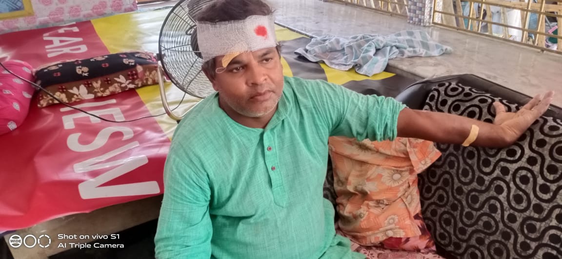 হামলার পাল্টা হামলায় অগ্নিগর্ভ বসিরহাটের ভেবিয়া