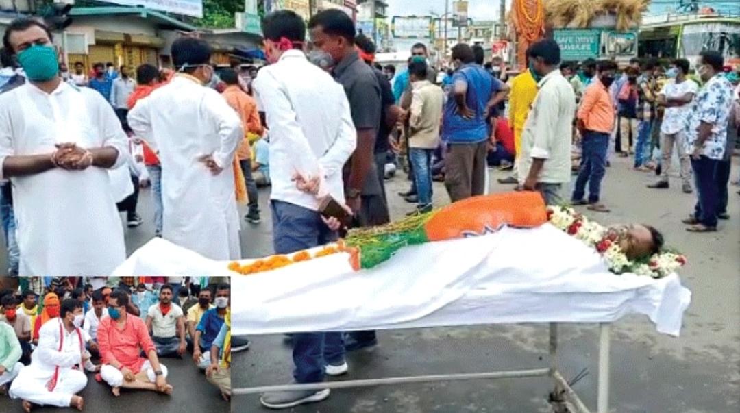 কোথায় গণতন্ত্র রাজ্যে! খানাকুলে বিজেপি কর্মীকে খুন করে মারার অভিযোগ তৃণমূলের বিরুদ্ধে