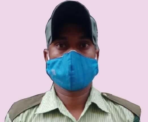 থ্যালাসেমিয়া আক্রান্ত রোগীকে নিজের রক্ত দিয়ে মানবতার নজির কলকাতা পুলিসের সিভিক ভলান্টিয়ার মহম্মদ নিয়াজুদ্দিনের