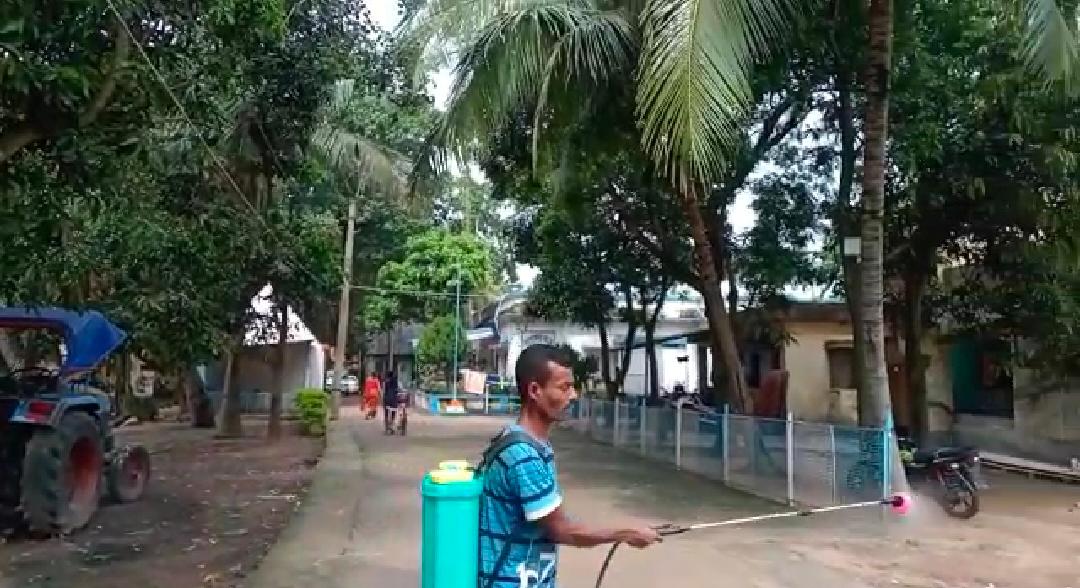 সংক্রমণ রুখতে করা হল জীবাণু নাশক স্প্রে , চলবে প্রতি সপ্তাহ : মন্তেস্বর থানা