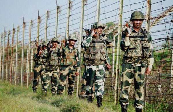 আবারও ভারতকে উত্তপ্ত করতে নিয়ন্ত্রণ রেখায় গুলি চালাল পাকিস্তান