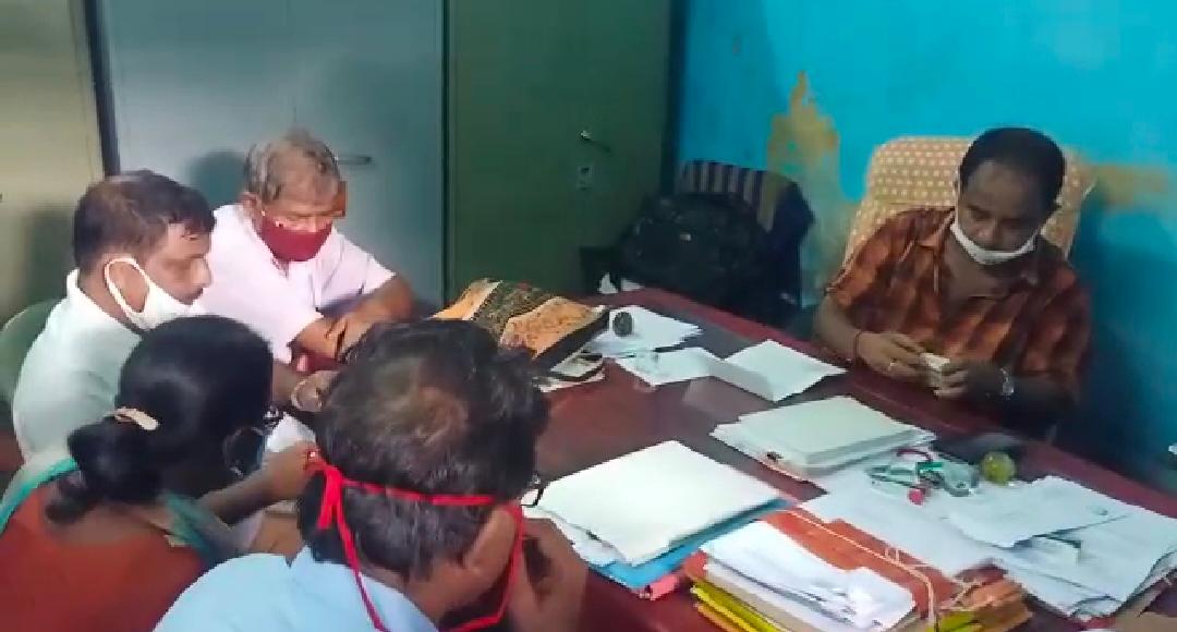 নিখিল বঙ্গ শিক্ষক সমিতির পক্ষ থেকে ডেপুটেশন প্রদান ডি.আই কে