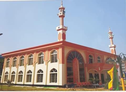 চুনতি মাদ্রাসাস্থ কেন্দ্রীয় মসজিদের সংস্কার কাজের শুভ উদ্বোধন ব্যয় ১কোটি ২০লক্ষ