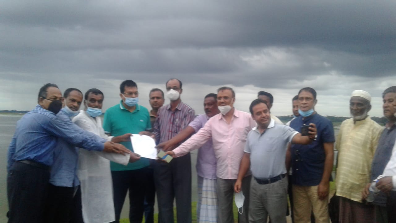 জনসেবা মৎস্যজীবি সমবায় সমিতিকে গাঙ্গিনা খাটিয়া জলমহালের দখলদেহি প্রদান