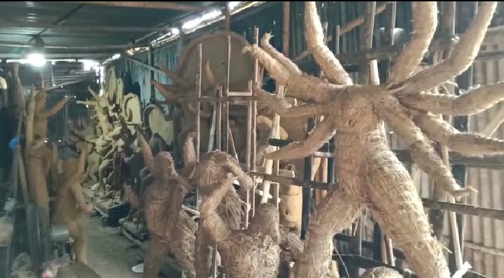 মিলবে কি বড় অর্ডার? দুশ্চিন্তায় মৃৎশিল্পীরা