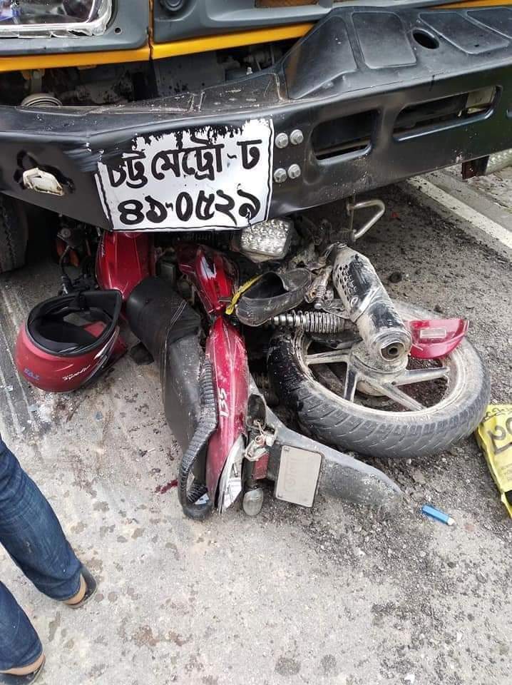 ভোলায় ট্রাক ও মোটরসাইকেলের মুখোমুখি সংঘর্ষে ২ যুবক নিহত