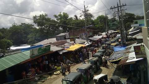 কাঁচাবাজারের দখলে প্রধান সডক, যানজটে নাকাল বাঁশখালীবাসী
