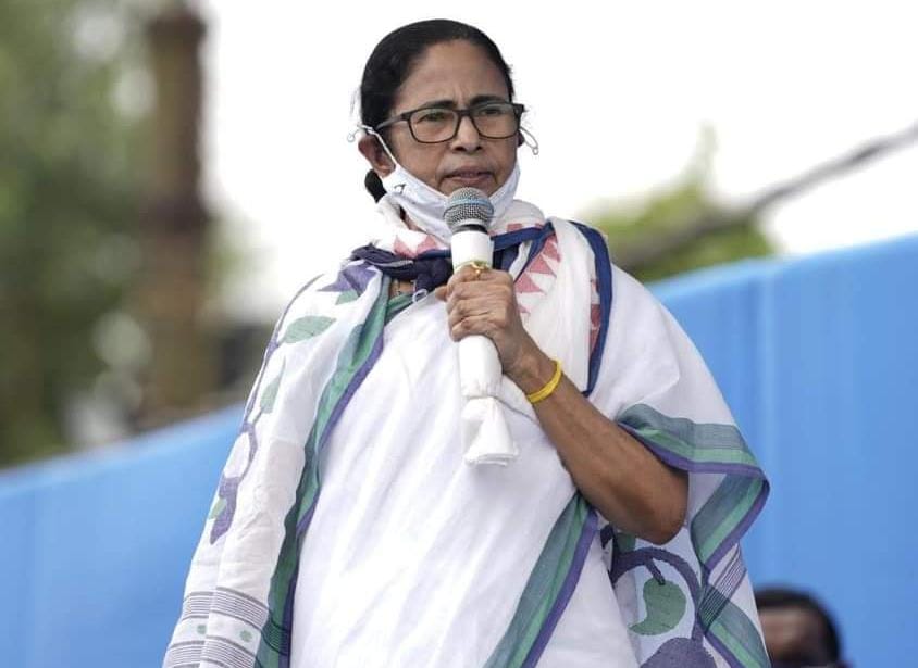 ‘সব তো দিয়েছি, এবার আপনারা কিছু দিন’, ঝাড়গ্রামে জমি পুনরুদ্ধারে মরিয়া মমতা