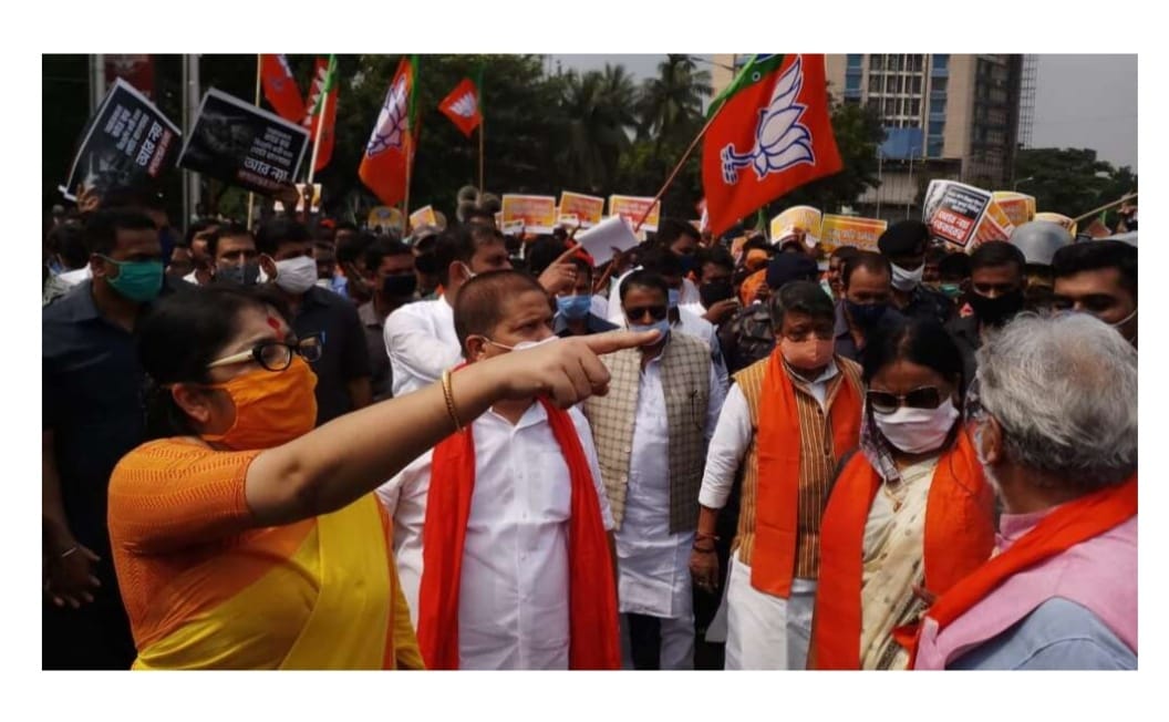 ইটবৃষ্টি-বোমাবাজি, উদ্ধার হল পিস্তল, বিজেপির মিছিল ঘিরে ধুন্ধুমার
