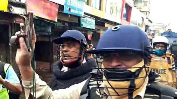 বিজেপির নবান্ন অভিযান করেছে নাকি পুলিশের বিরুদ্ধে অভিযান?