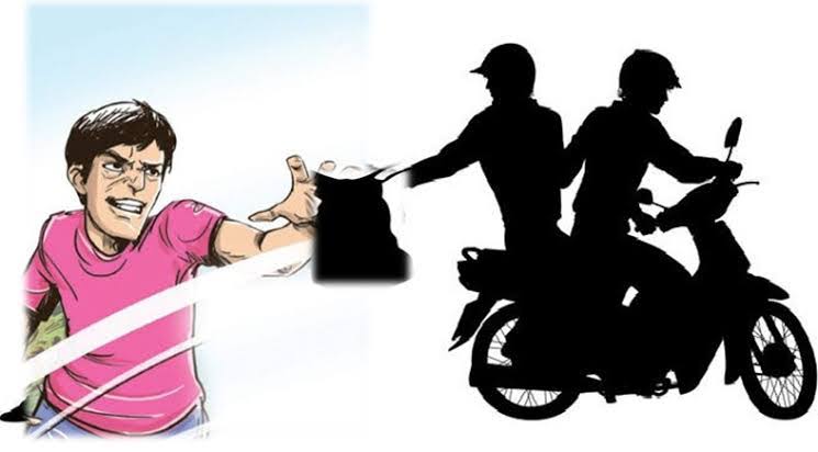 দিন দুপুরে টাকা ছিনতাই শিলচর শ্মশান রোডে