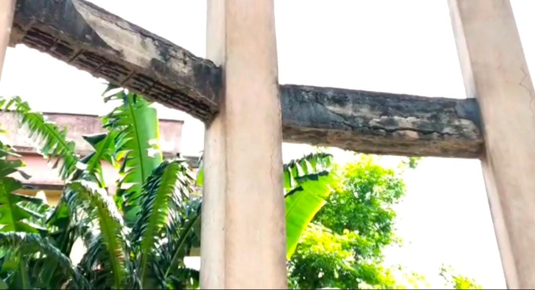 বর্ধমান পৌরসভায় জল ট্যাঙ্কির বেহাল অবস্থা, আশঙ্কায় এলাকাবাসী
