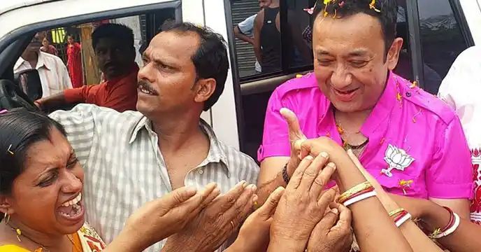 অনুপম হাজরা, লকেট চট্টোপাধ্যায়ের পর এবার করোনা আক্রান্ত জয় বন্দোপাধ্যায় , অসুস্থ দিলীপ ঘোষ