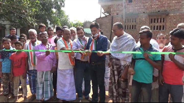 কালিয়াচক ২ নম্বর ব্লকের ৯ টি কংক্রিট ঢালাই রাস্তা কাজের শুভ উদ্বোধন হলো আজ