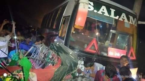বাঁশখালীতে বাস-সিএনজি মুখোমুখি সংঘর্ষে নিহত ১, আহত-৩