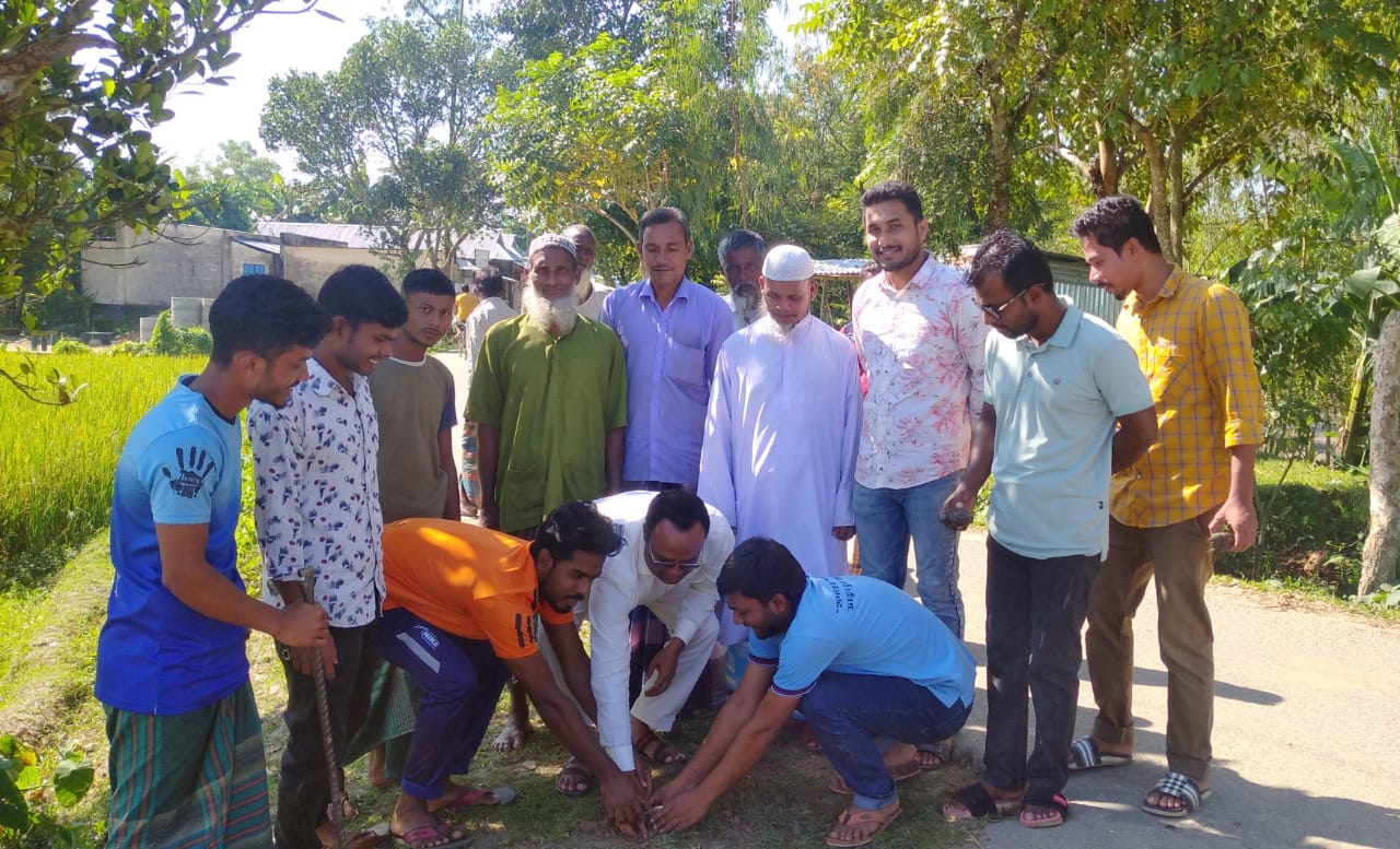 হালুয়াঘাটে স্বেচ্ছাসেবী সংগঠন ডুহসার তালবীজ রোপন