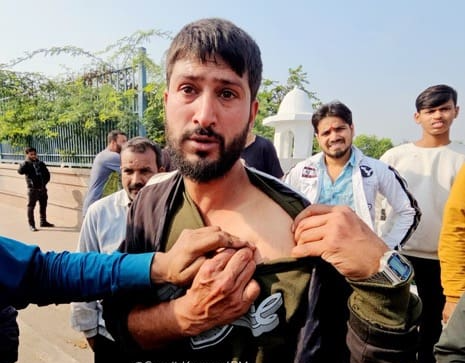 লখনৌতে সাত কাশ্মীরি ফল বিক্রেতাকে ছেড়ে দিল পুলিশ