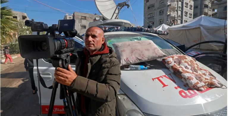 গাজায় ইসরায়েলি হামলায় সাংবাদিকসহ নিহত ১৭৪