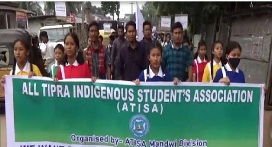 রোমান লিপি ব্যবহারের দাবিতে ত্রিপুরায় অবরোধের ডাক আদিবাসী শিক্ষার্থীদের