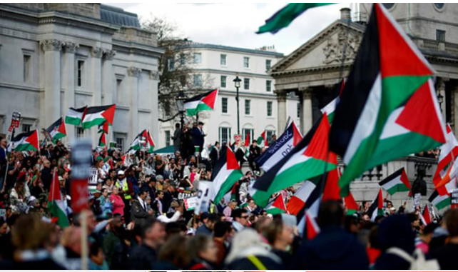 লন্ডনের রাস্তায় ফিলিস্তিনের সমর্থনে বড় বিক্ষোভ