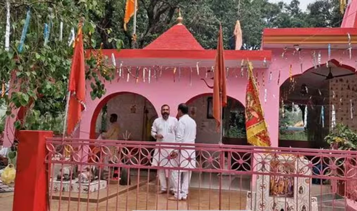 মন্দিরের রাস্তার জন্য কোটি টাকার জমি দান করলেন মুসলিমরা