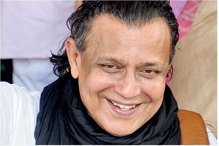 ‘আর রাজনীতিতে নয়’, ভোট দিয়ে বেরিয়েই বড় ঘোষণা মিঠুনের