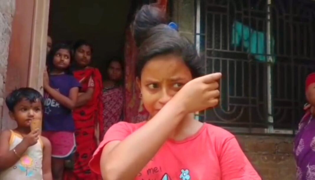 দুই নম্বরের ফারাকে মেধাতালিকায় না থাকলেও, দাদু-দিদার কাছে বড় হওয়া রিয়া দে-র সাফল্যে উজ্জ্বল পশ্চিম মেদিনীপুর!