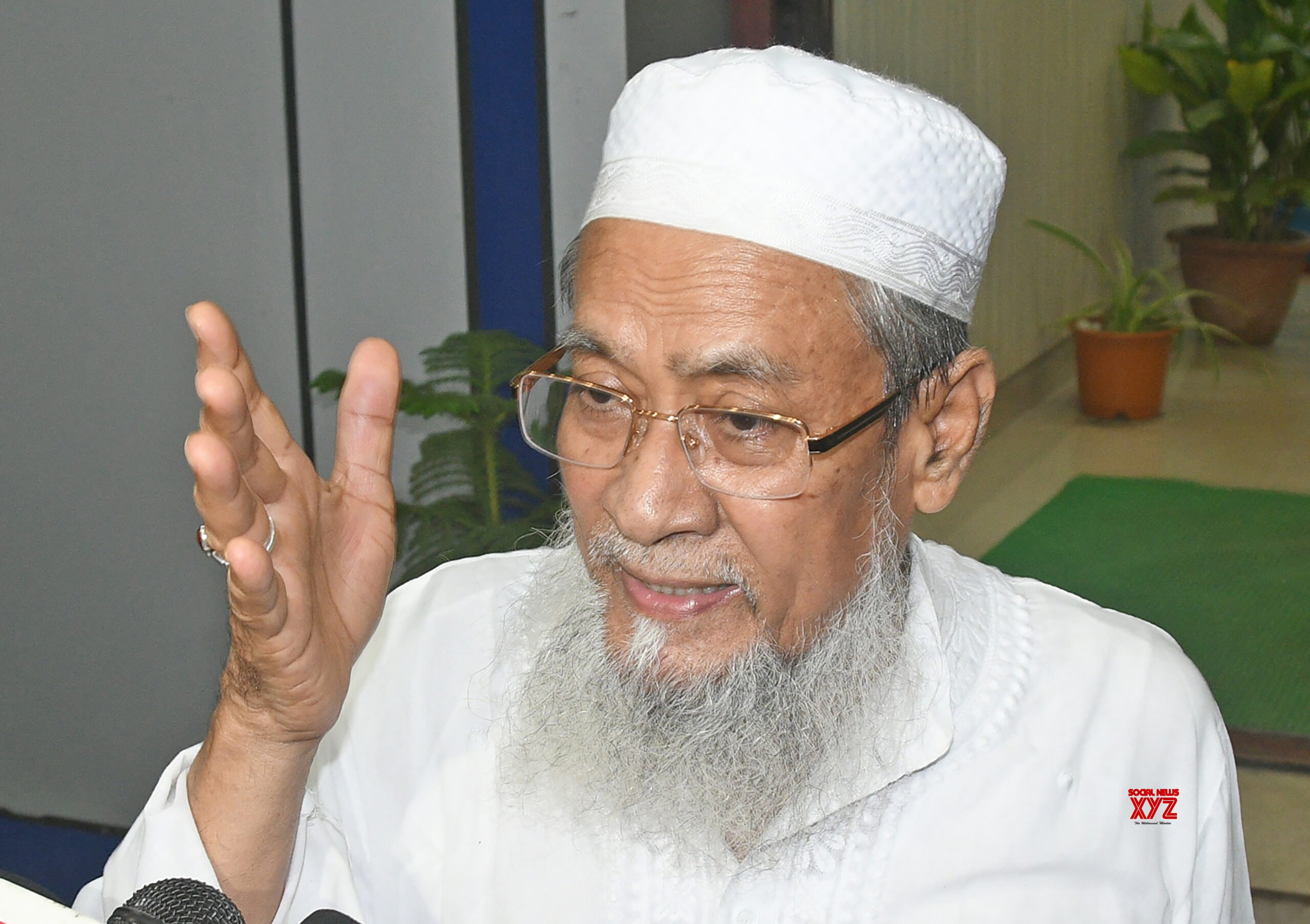 “প্রয়োজনে দল ছেড়ে দেব।”:নিজের কেন্দ্রেই তৃণমূল কর্মীদের হামলায় আক্রান্ত হয়ে মন্তব্য মন্ত্রী সিদ্দিকুল্লা চৌধুরীর!