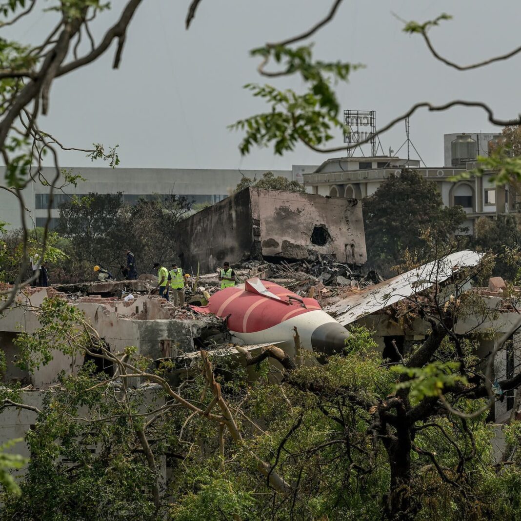 আহমেদাবাদে এয়ার ইন্ডিয়া ফ্লাইট ১৭১ দুর্ঘটনা: প্রাথমিক প্রতিবেদন প্রকাশ, অনেক প্রশ্নের উত্তর এখনও অজানা