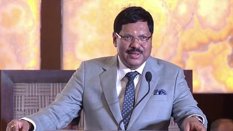 হঠাৎ অসুস্থ সুপ্রিম কোর্টের প্রধান বিচারপতি বি আর গাভাই, ভর্তি দিল্লির হাসপাতালে