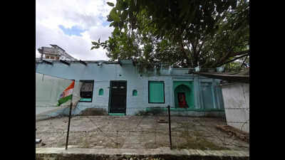 বারাণসীর দুর্গাকুণ্ডে ইমামবাড়া নিয়ে বিতর্ক, এলাকায় ছড়িয়েছে উত্তেজনা