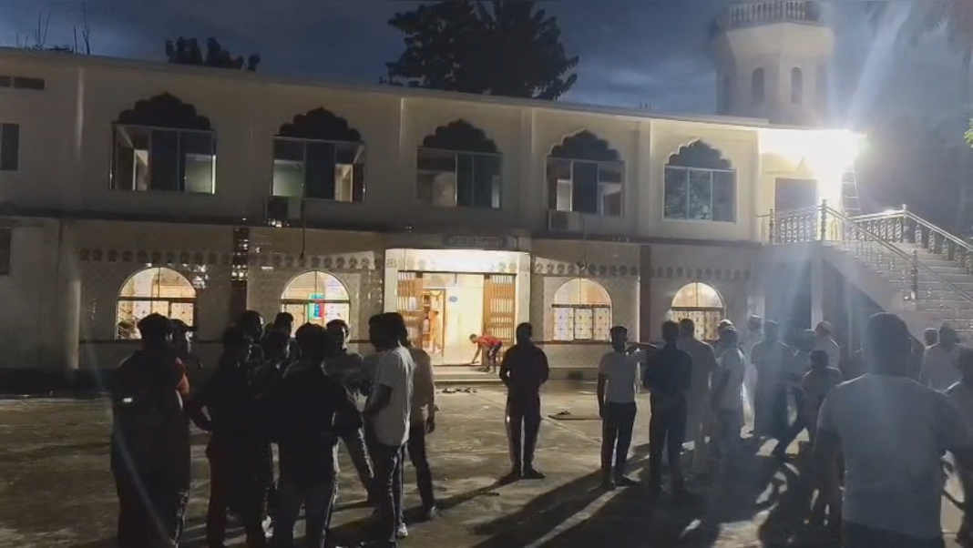 ত্রিপুরার শতাব্দি প্রাচীন মসজিদে মিলল হুমকির চিঠি ও হারাম মাংস ভরা একটি ব্যাগ