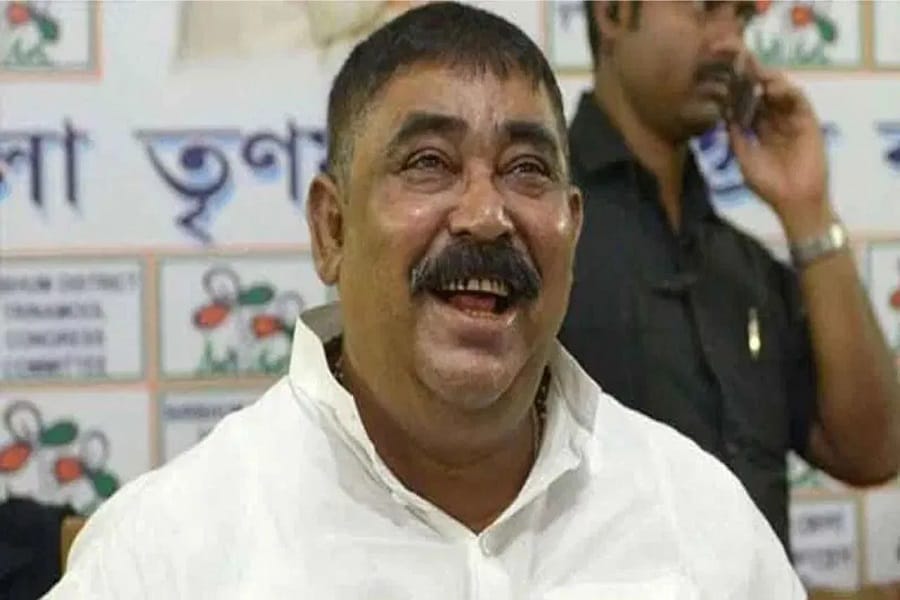 বোলপুরের আইসিকে কুকথা বলার ঘটনায় অবশেষে জামিন পেলেন অনুব্রত মণ্ডল