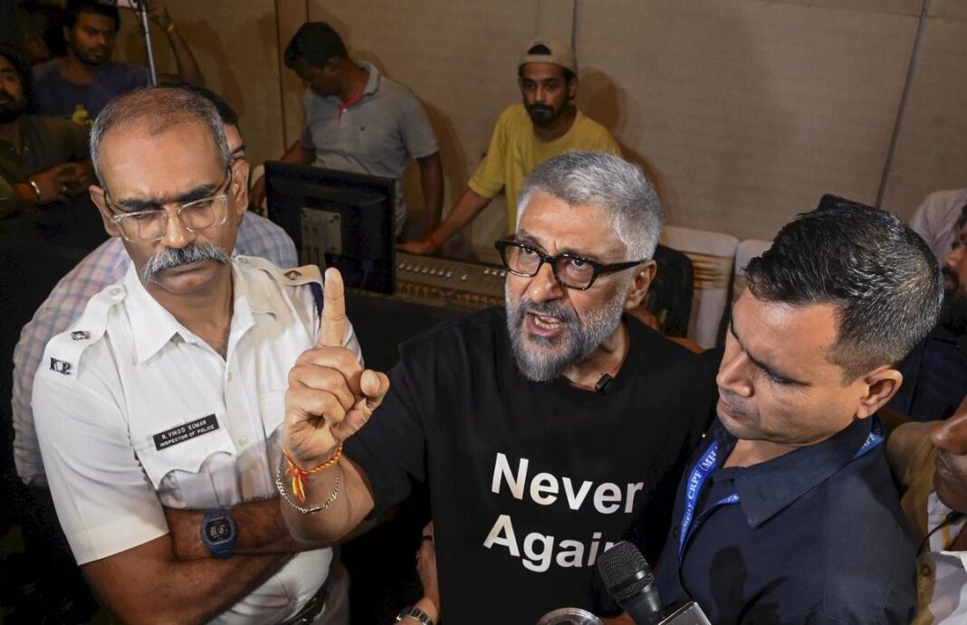 কলকাতায় ‘দ্য বেঙ্গল ফাইলস’-এর ট্রেলার লঞ্চে বিতর্ক, পুলিশের হস্তক্ষেপে থেমে গেল অনুষ্ঠান