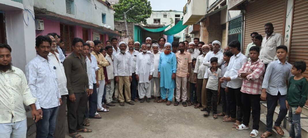 গো-রক্ষকদের বারবারন্তে ক্ষতিগ্রস্থ হচ্ছে মাংসের ব্যবসা, মহারাষ্ট্রে প্রতিবাদে সরব কুরেশি সম্প্রদায়