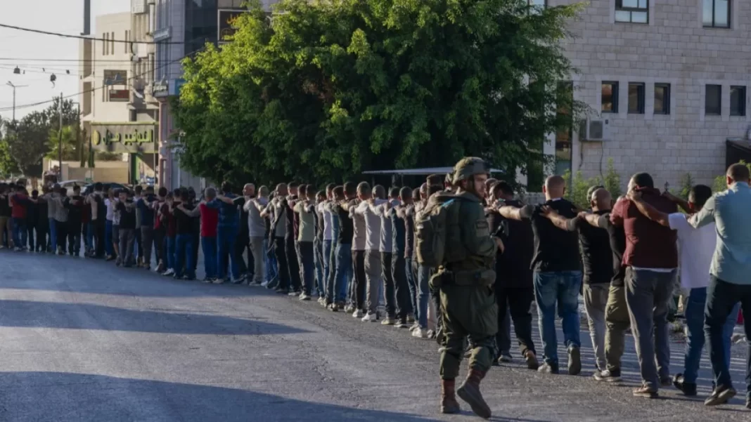 এবার ফিলিস্তিনের মেয়রসহ বহু নেতাকে আটক করলো ইসরাইলি বাহিনী